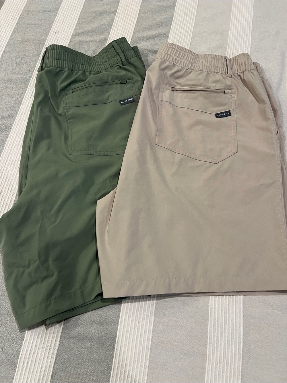 BURLEBO Elastic-Waist Shorts in Olive Green & Light Khaki